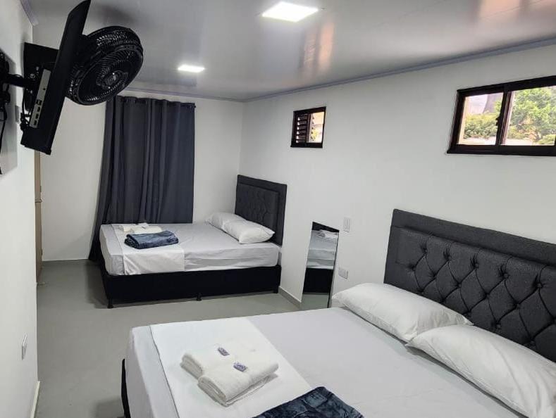 Hotel Medellin Calasanz Extérieur photo