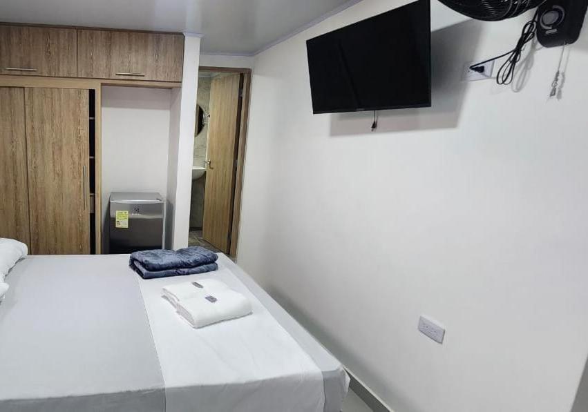 Hotel Medellin Calasanz Extérieur photo