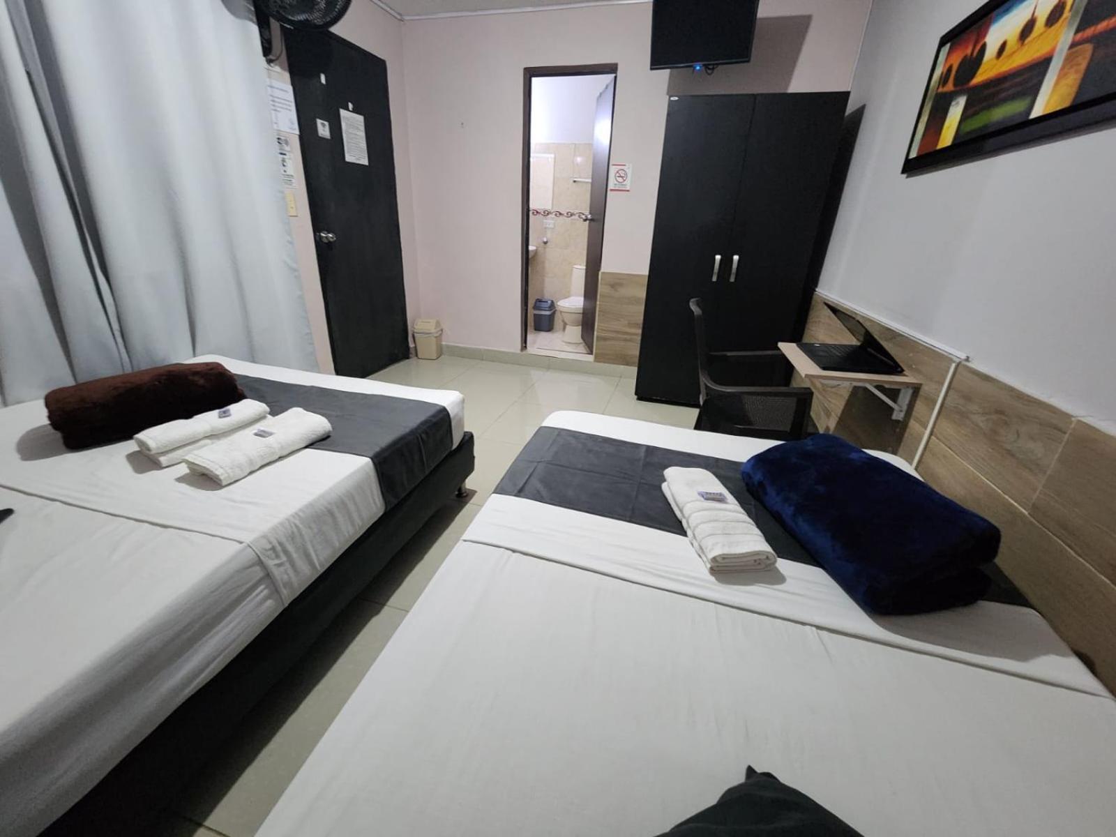 Hotel Medellin Calasanz Extérieur photo
